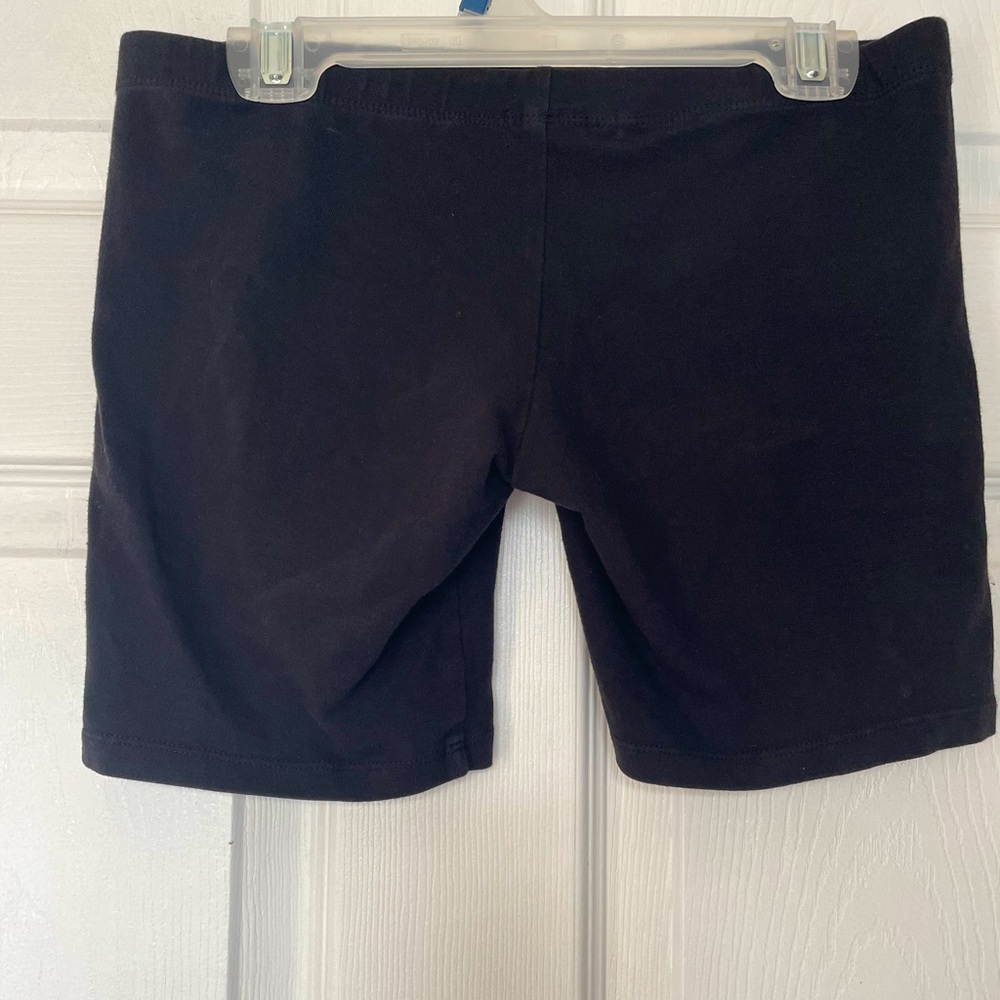 Spandex shorts! Black shorts. Very stretchy.